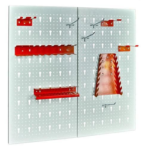 Perforovaný panel vrátane súpravy kovových držiakov na náradie. Dodáva sa vrátane montážneho materiálu na pric